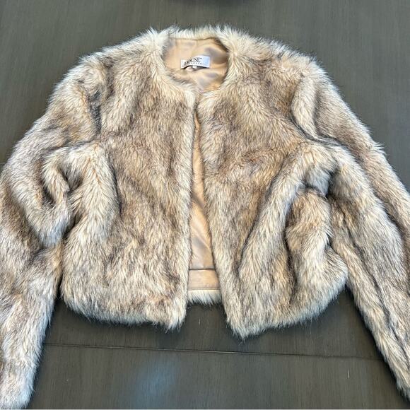 HOUSE OF CB Faux Fur Jacket Coat - Picture 5 of 5